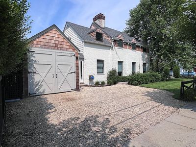 137 Ivy St