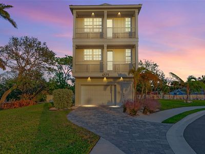 4375 Marina View Way