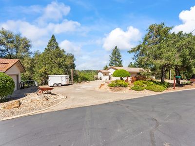 17065 Niles Rd