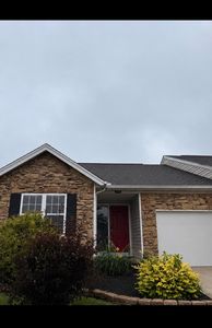 8484 Watersedge Dr