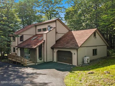 Property at 621 Glen Circle Dr, Tobyhanna, PA