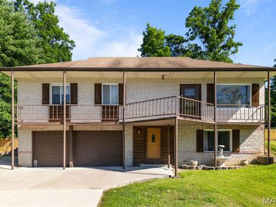 Property at 1876 Westbourne Way, Fenton, MO