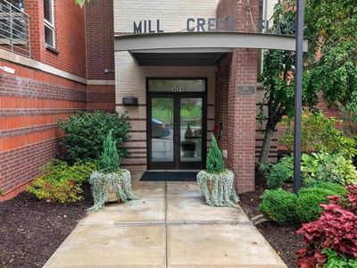 4521 Wornall Rd APT 106