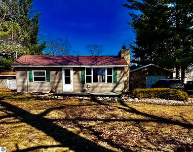 2738 Cathy St