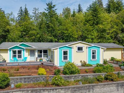 5220 Lakeside Drive