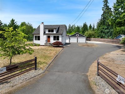 3235 South Bay Road NE