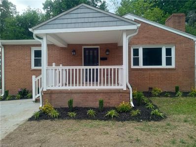 1008 E Side Dr
