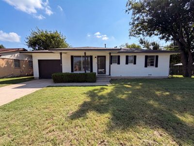 1213 S Ridgeway Dr