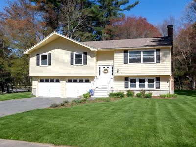 Property at 2 Red Coat Ln, Plainville, MA