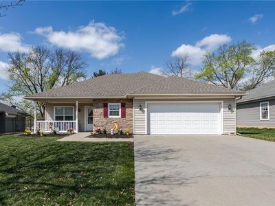 2204 N 114th Ter