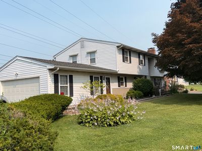 27 Hummingbird Drive