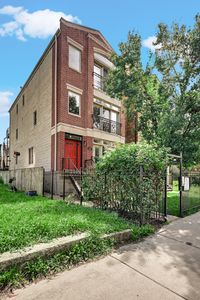 6345 S Ingleside Ave #2
