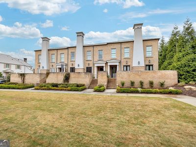 108 Grand Cres