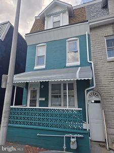 360 N Front St