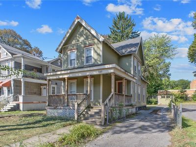 548 Columbus Ave