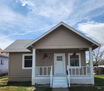 Property at 421 7th Ave N, Buhl, ID