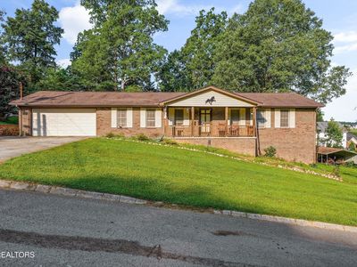 7853 Cedarcrest Rd