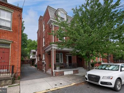 138 N Mulberry St