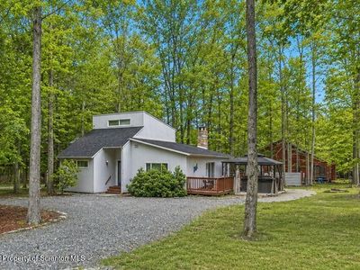 1045 Mountain Top Dr