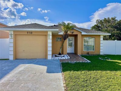 750 Pelican Ct