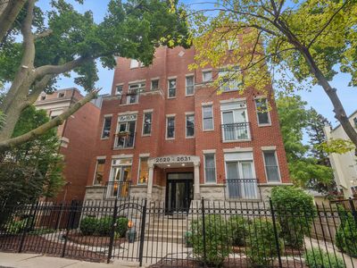 2629 N Dayton St #1N