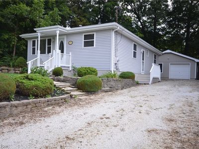 2910 Farmdale Rd