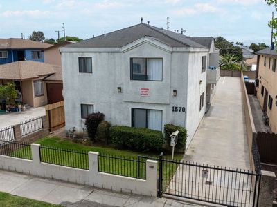 1570 W 207th St APT 4