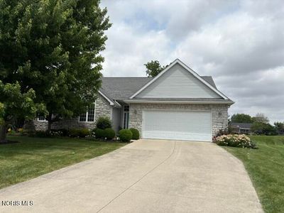 Property at 2120 Bluestone Dr, Findlay, OH