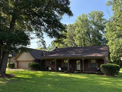 11 Edgewood Dr