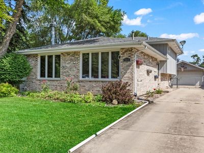 Property at 5532 129th St, Crestwood, IL