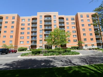 6801 N Milwaukee Ave APT 707
