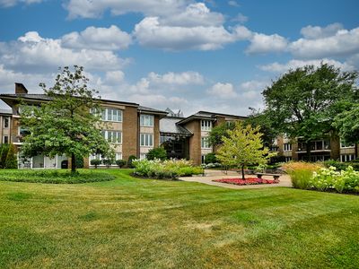 1 Oak Brook Club Dr APT A309