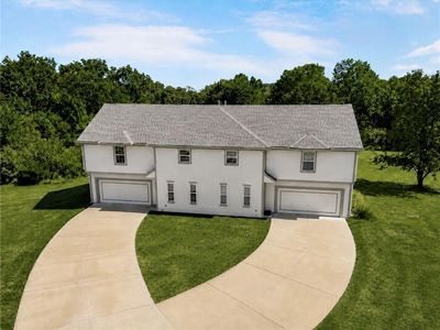 5129 Woodland Dr
