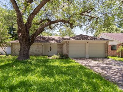 17626 Golf Club Dr