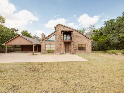 3832 Cedar Ridge Dr
