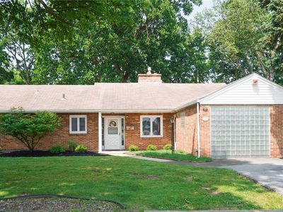 86 Farber Ln