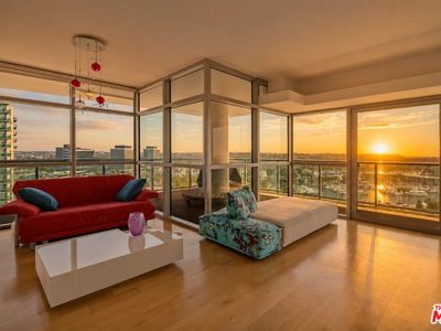 13700 Marina Pointe Dr Unit 1401