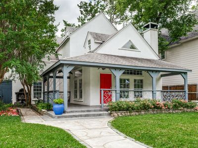 6166 Goliad Ave