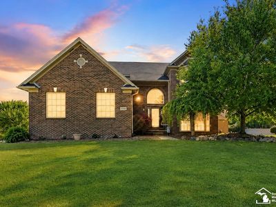 27012 Mary Ct
