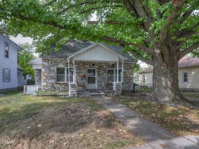216 S Ball St