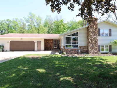 740 Woodside Dr