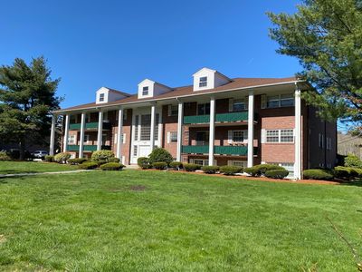 237 N Main St APT 10