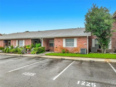 1225 CARRIAGE LANE #1