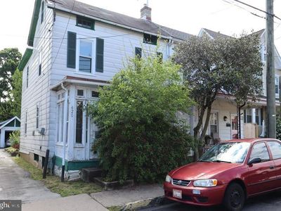 420 Cedar St