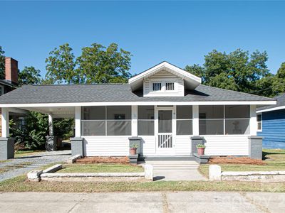 313 N Elm St