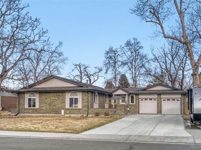 2170 S Flower Street