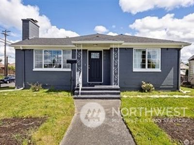 6401 Tacoma Avenue S