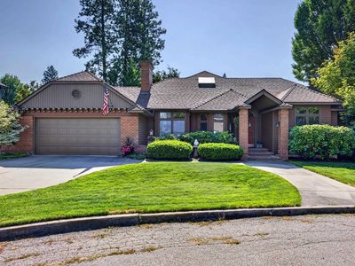 3808 E 48th Ave
