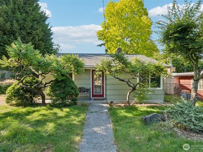 627 SW 106th Street