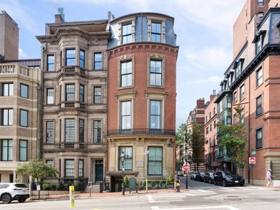 50 Beacon St APT 4